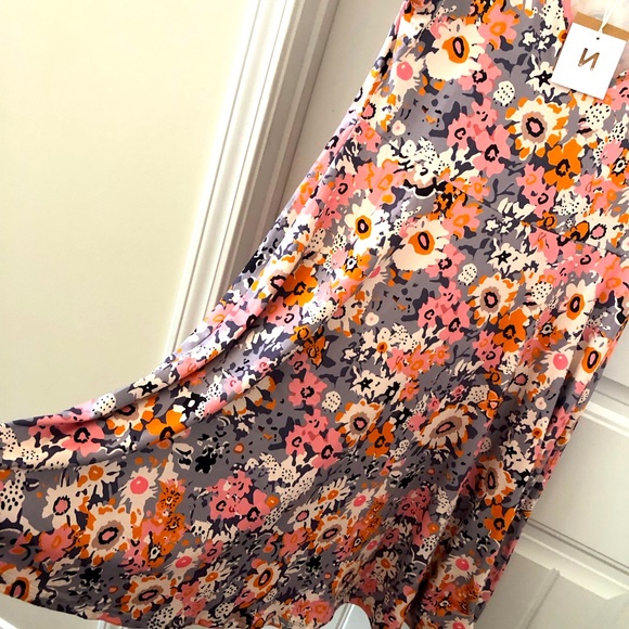 NWT STYLISH Noracora  Vibrant Floral V-Neck Short Sleeve Dress   SZ M - Picture 6 of 12